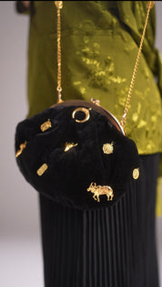 Charmisa Sling