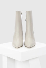 Cristina White