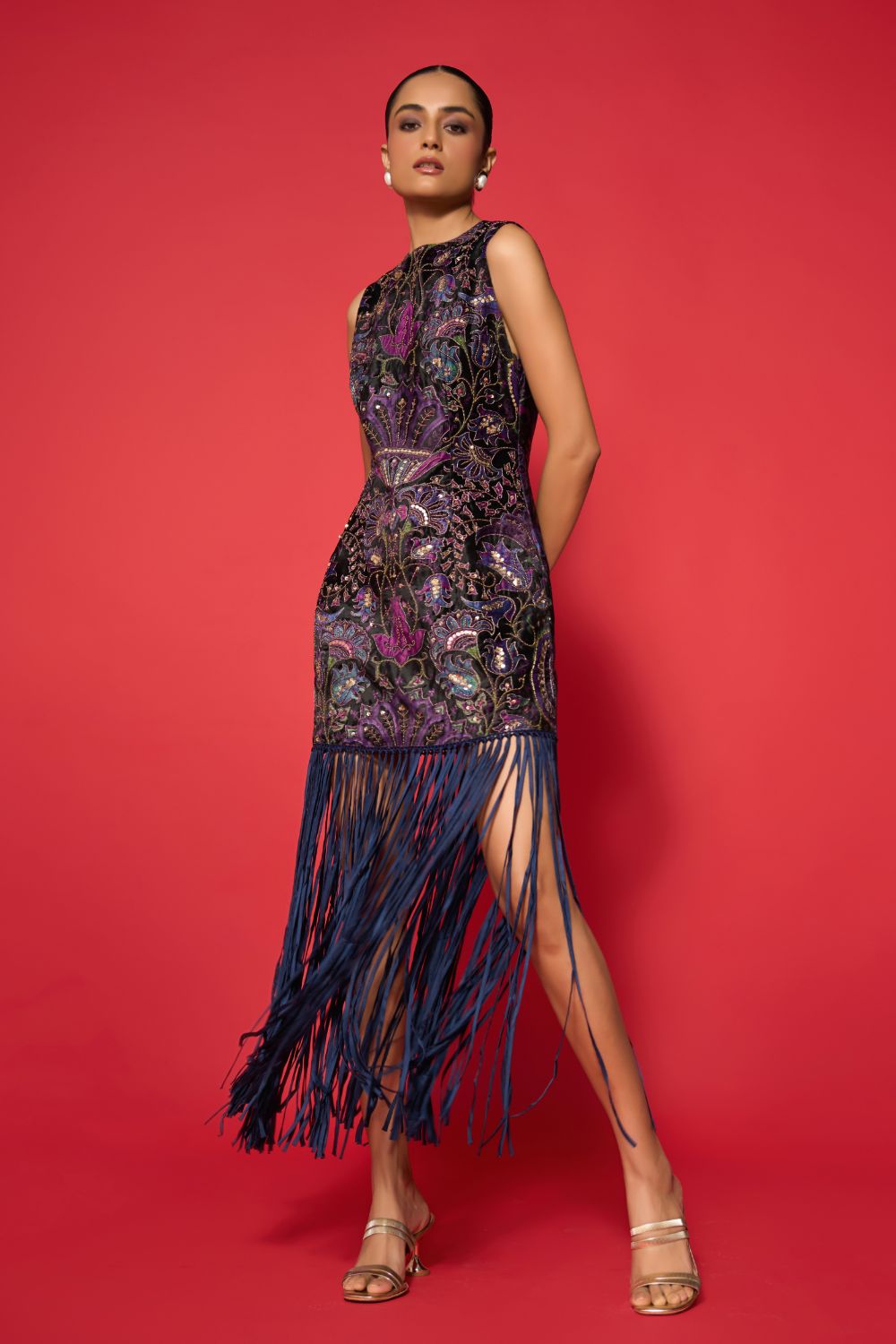 Arya Embroidered Dress – coral concept