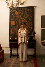 Sleeveless Frill Blazer Set