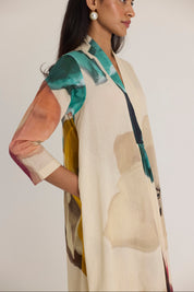 Lila Long V-Neck Kurta Set
