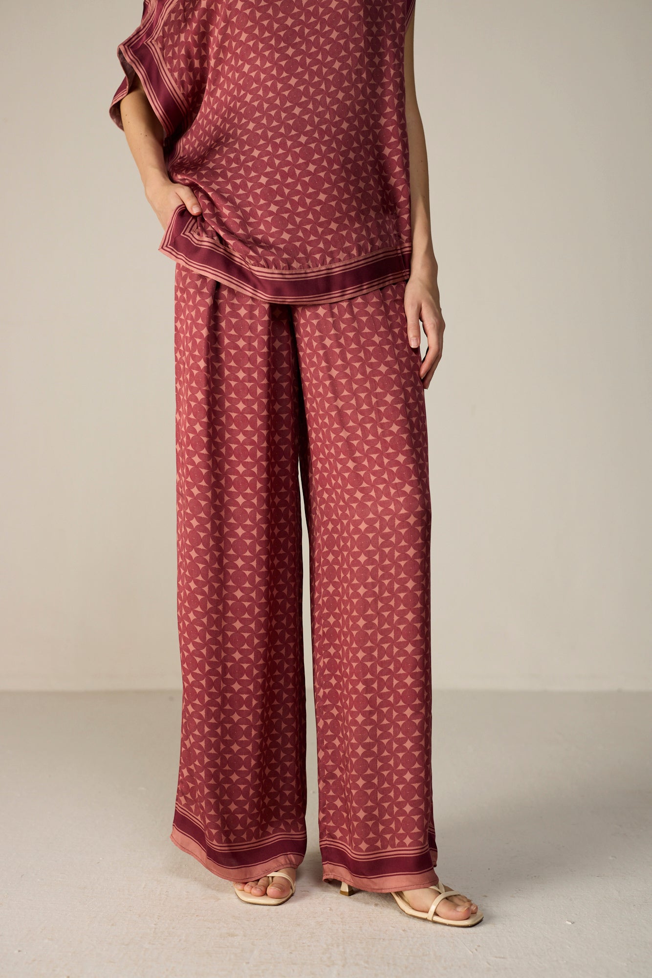 Noah Trousers Maroon