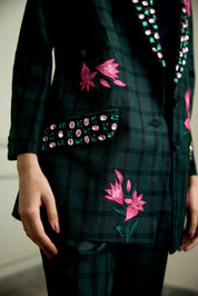 Noira Blazer