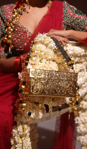 Chandini Hand & Slingbag