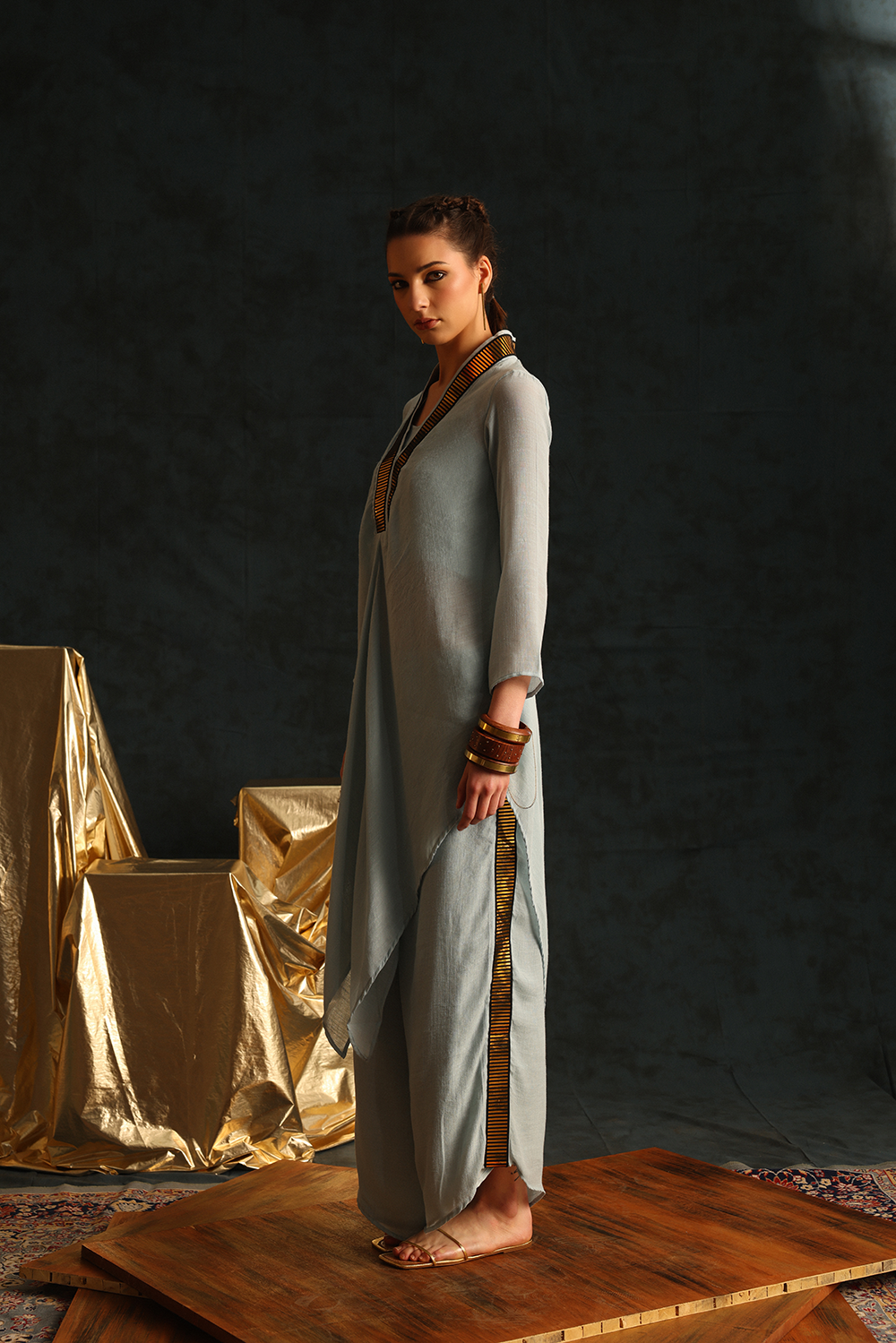 V Tunic Foil Twin Set
