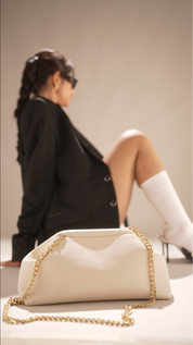 Westoria White Grained Clutch & Slingbag