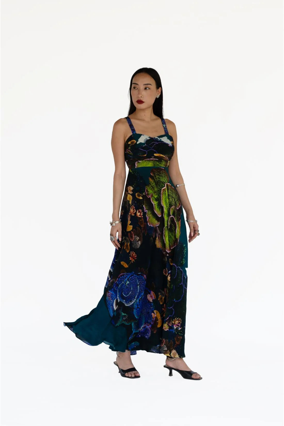 Aroi Dress