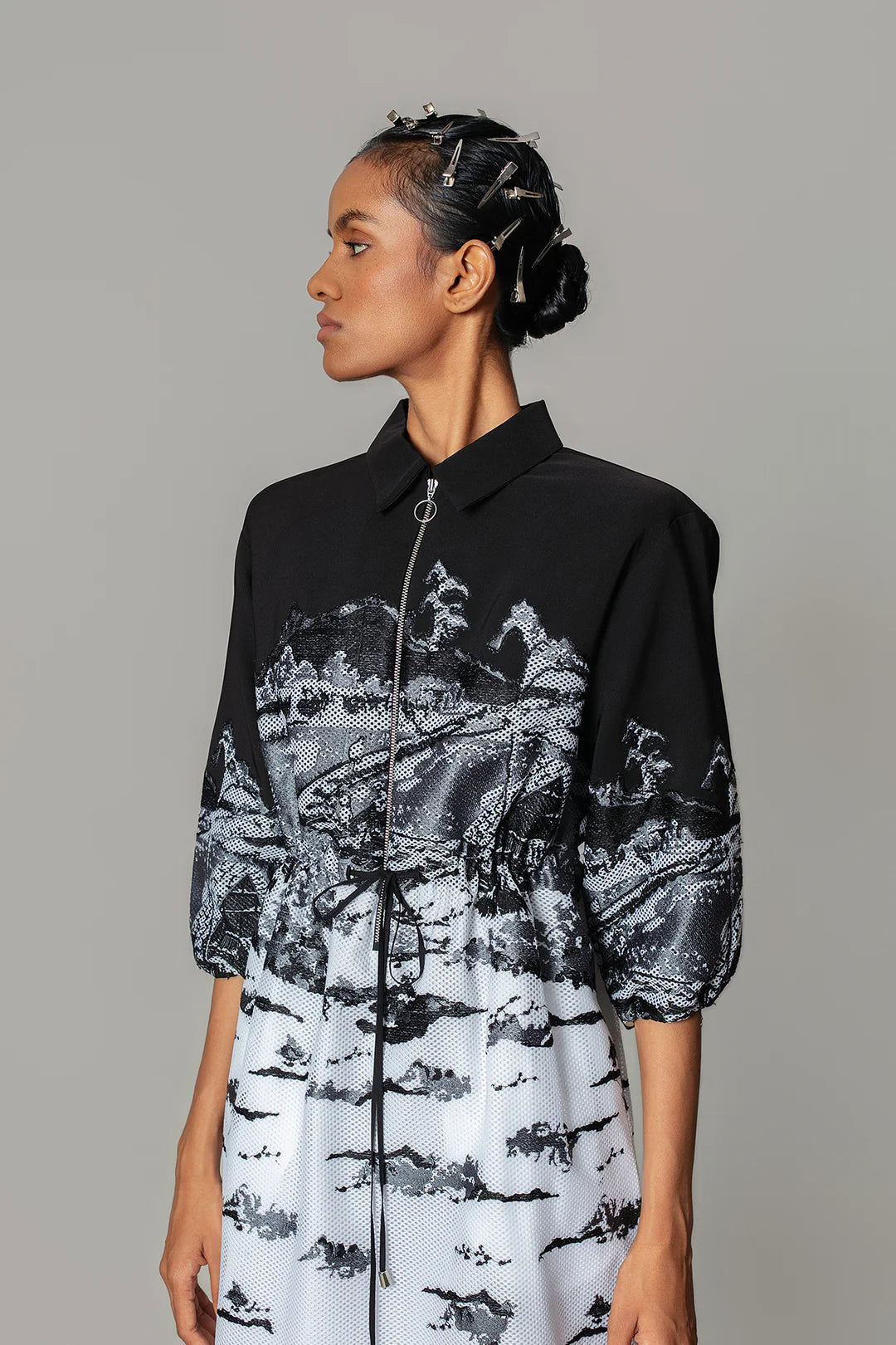 B&W Hokusai Embroidered Short Dress