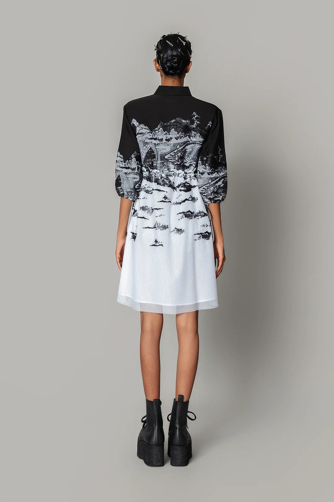 B&W Hokusai Embroidered Short Dress