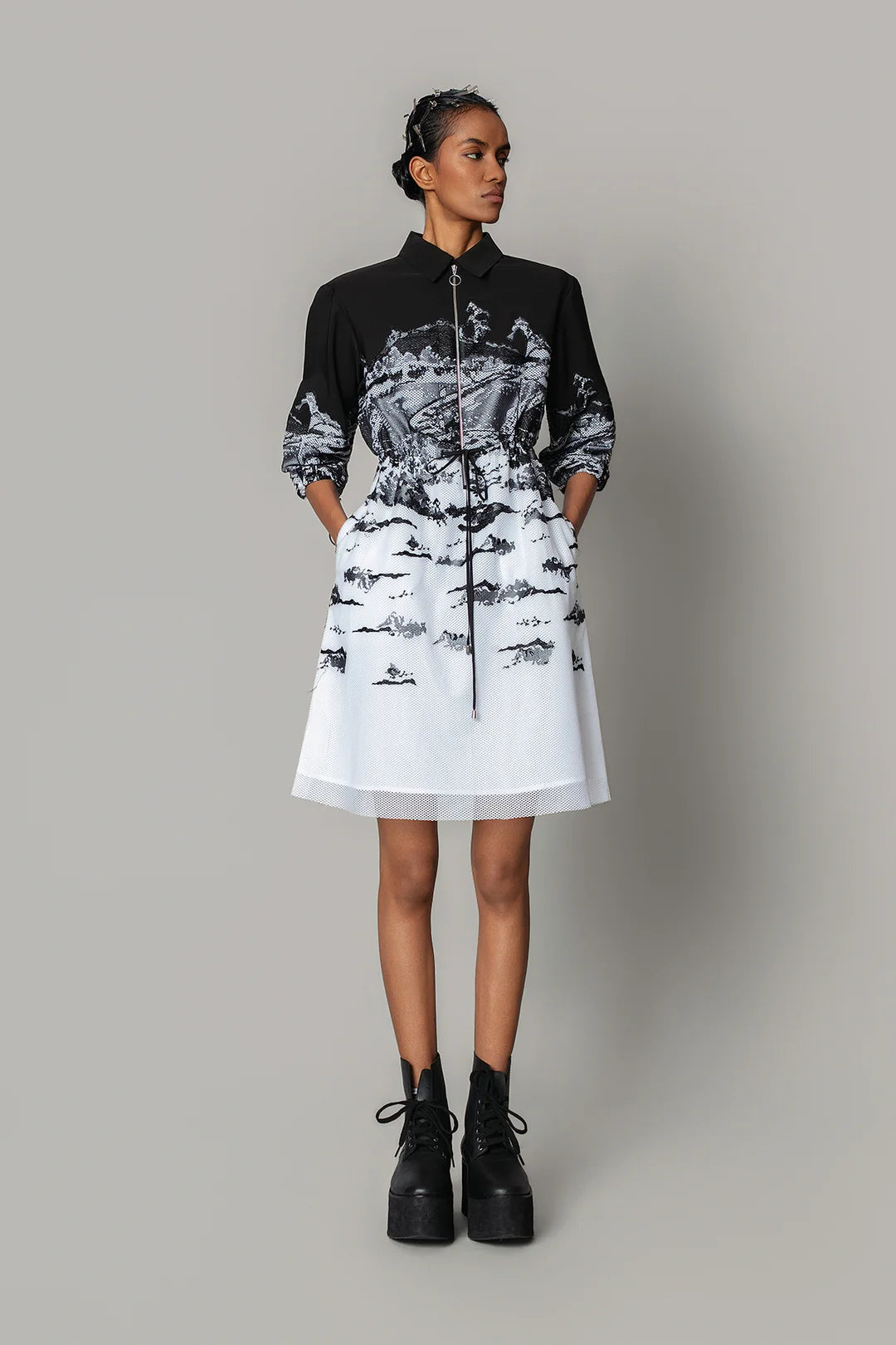 B&W Hokusai Embroidered Short Dress