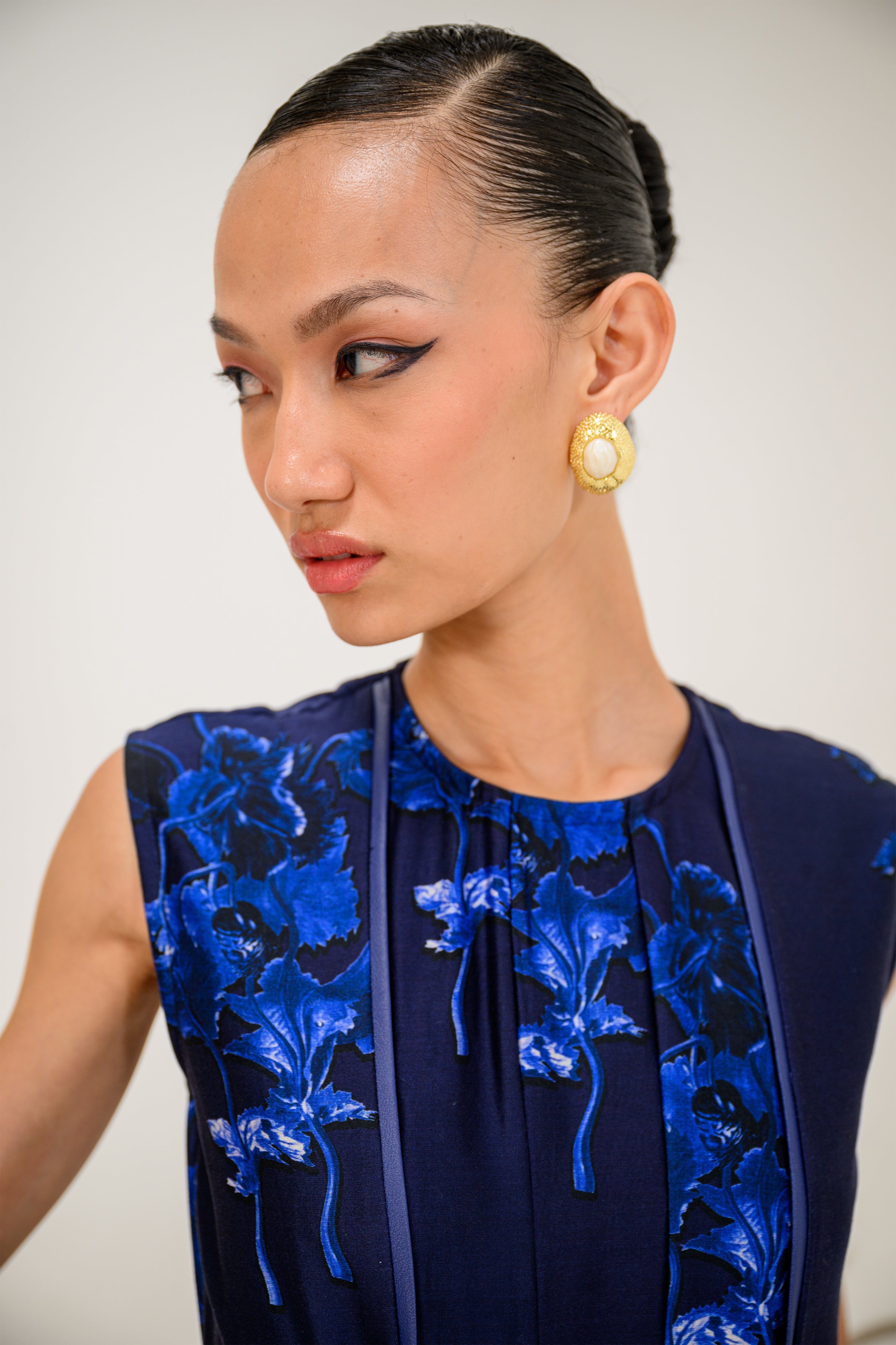 Niloufar Adjustable Midi Dress