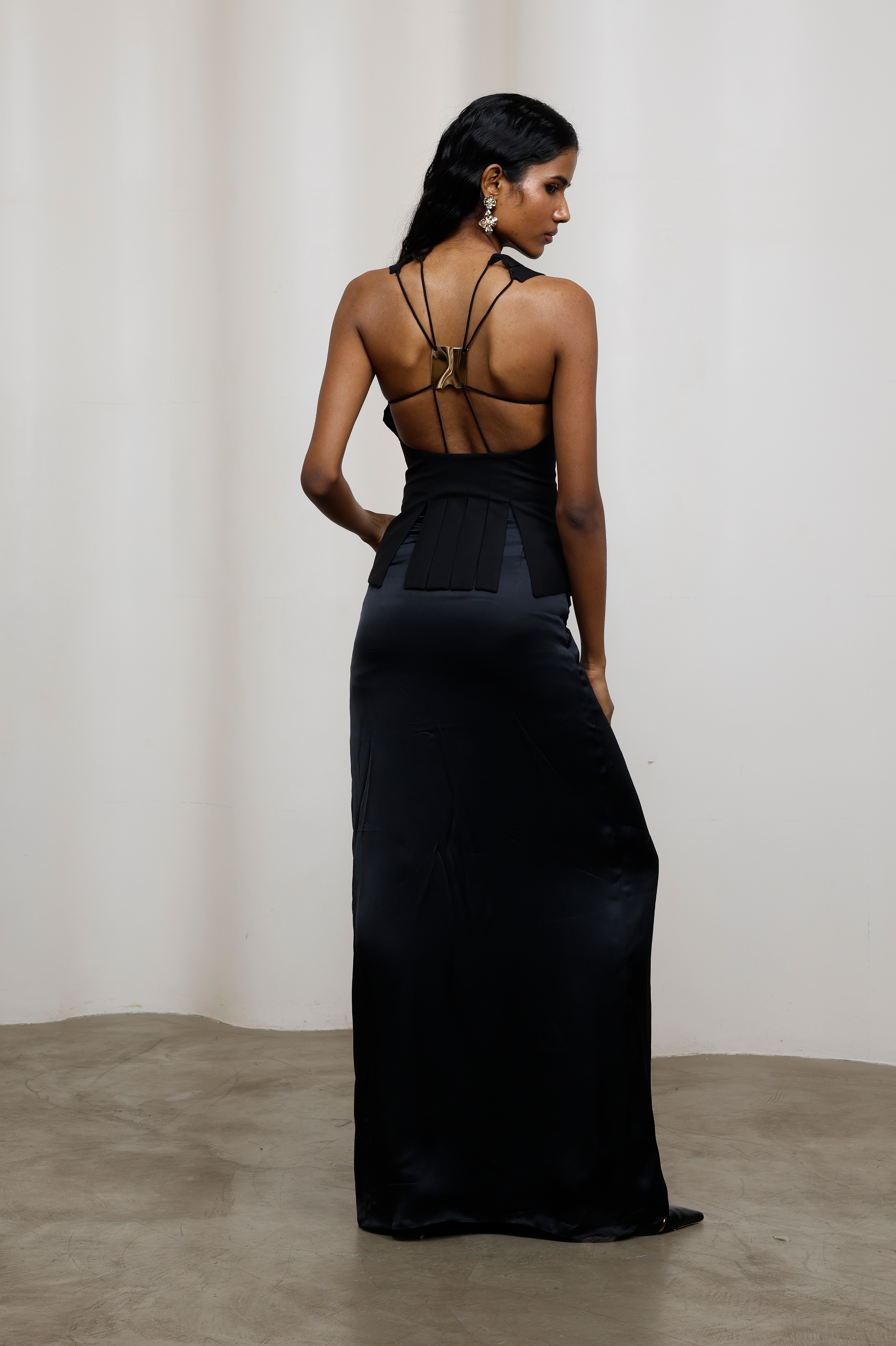 Kuro Shredded Top