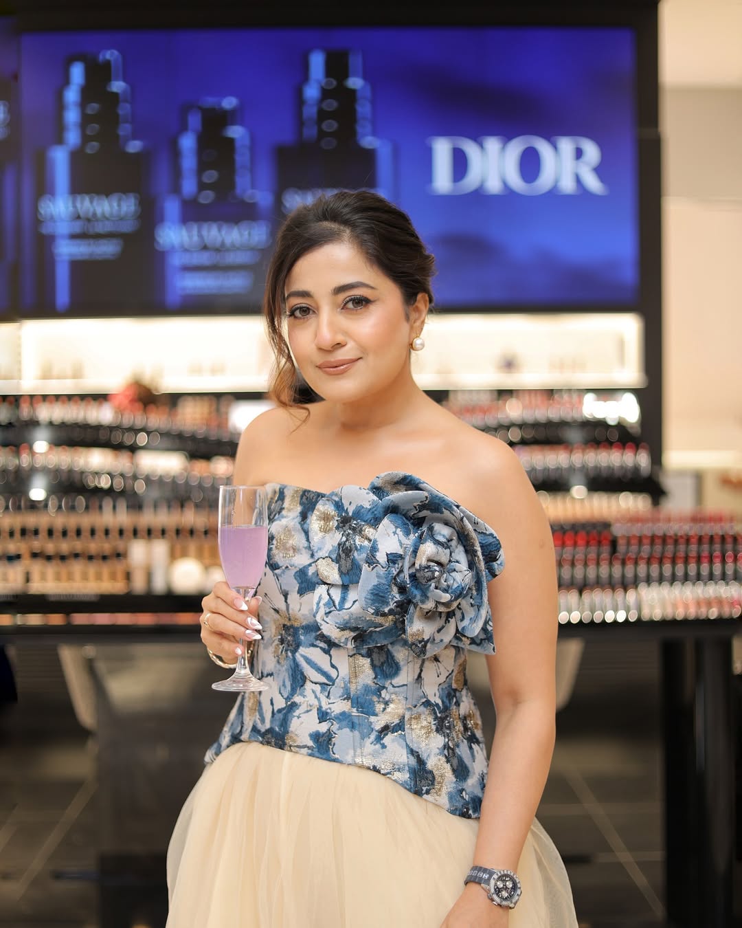 AnunforgettableeveningwithDiorBeauty_celebratingfriendshipandthejoyofindulginginoneofmyfavoriteBeautybrands._dior_diorbeauty.......Makeup_makeupbyanshOutfit_houseofheather.co.in_Simra_ec64adfe-f1d9-4af7-9369-4980d8e992fe.jpg