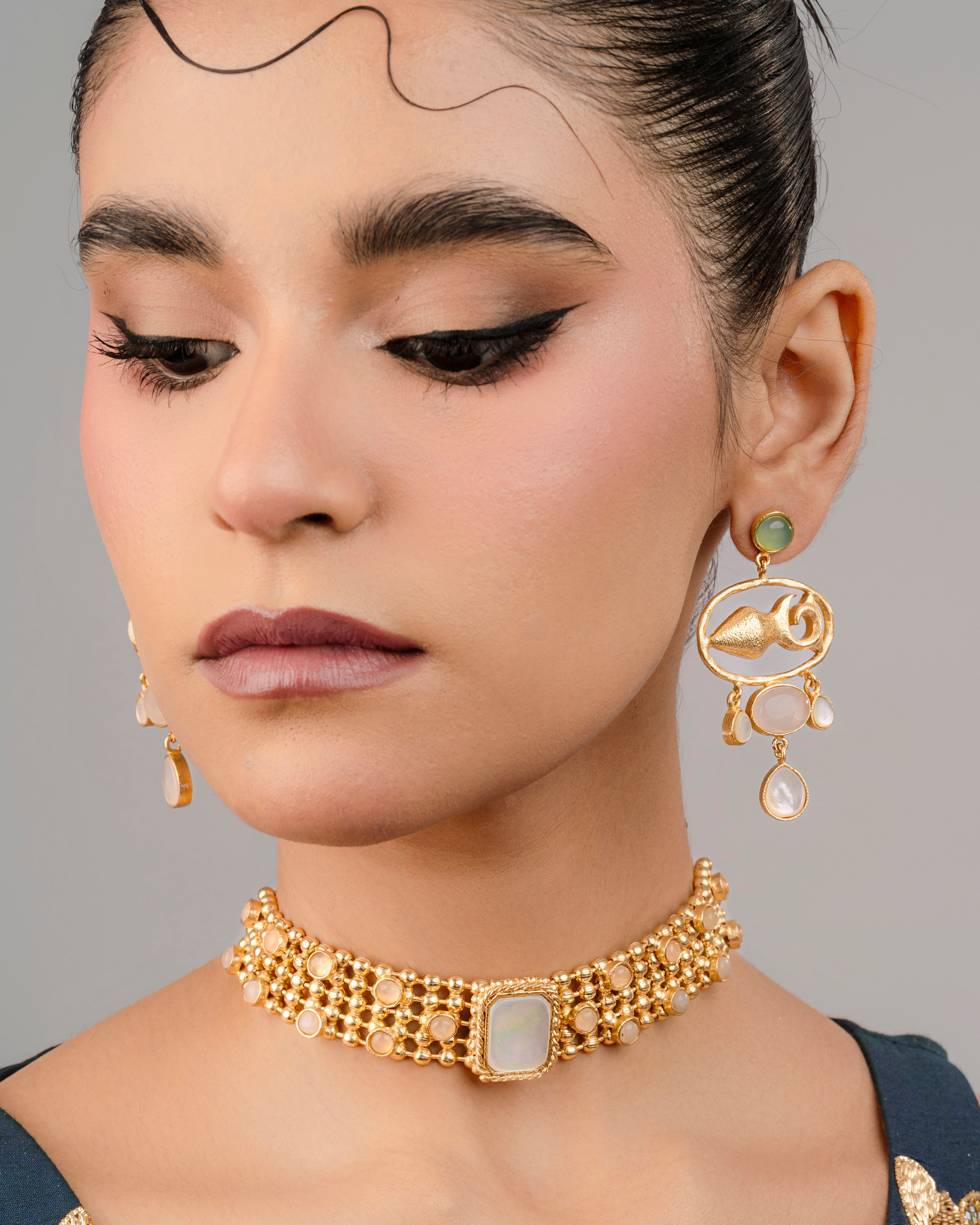 Artisan MOP Choker Earring Set
