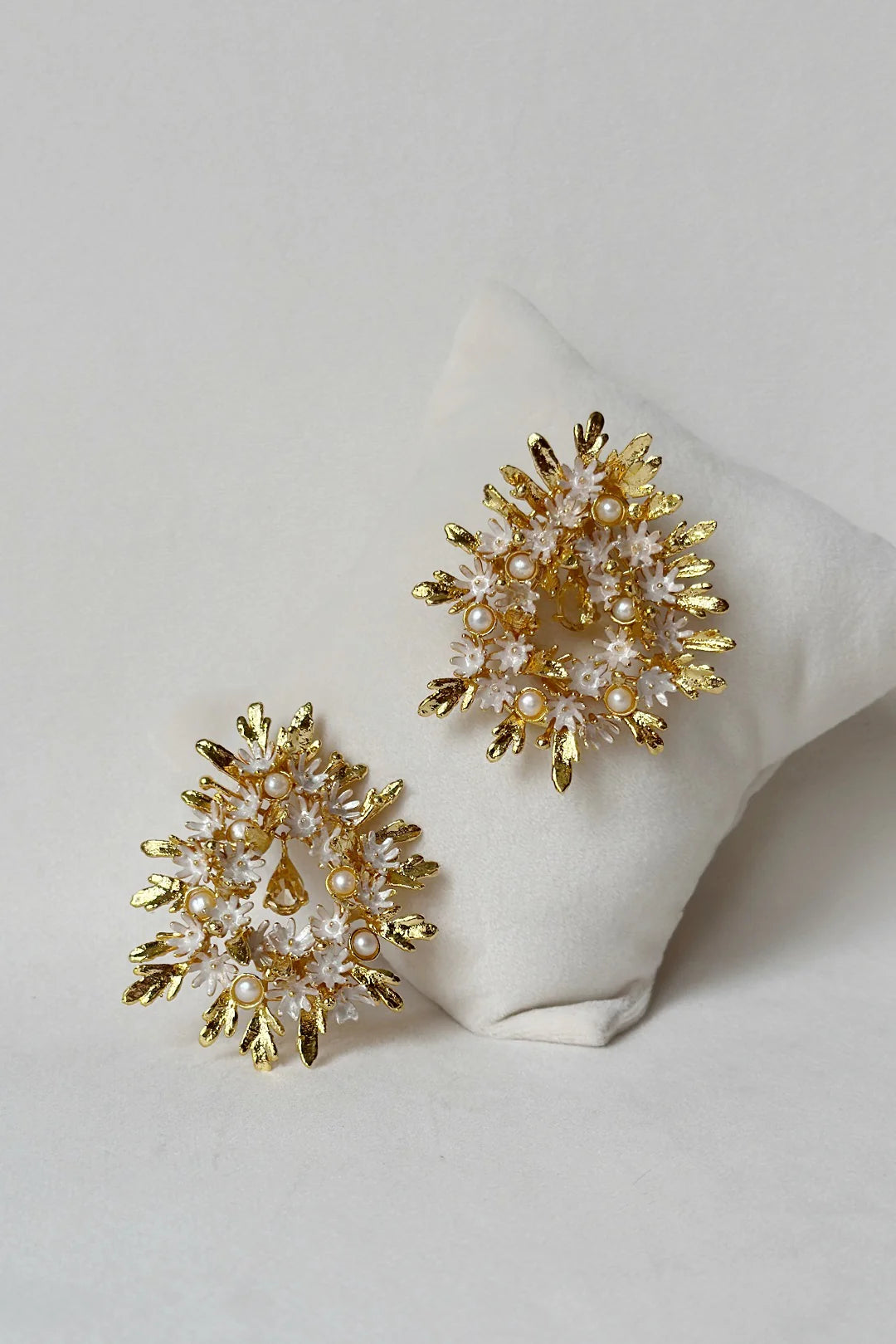 Enchanted Glade Earrings Snowy White