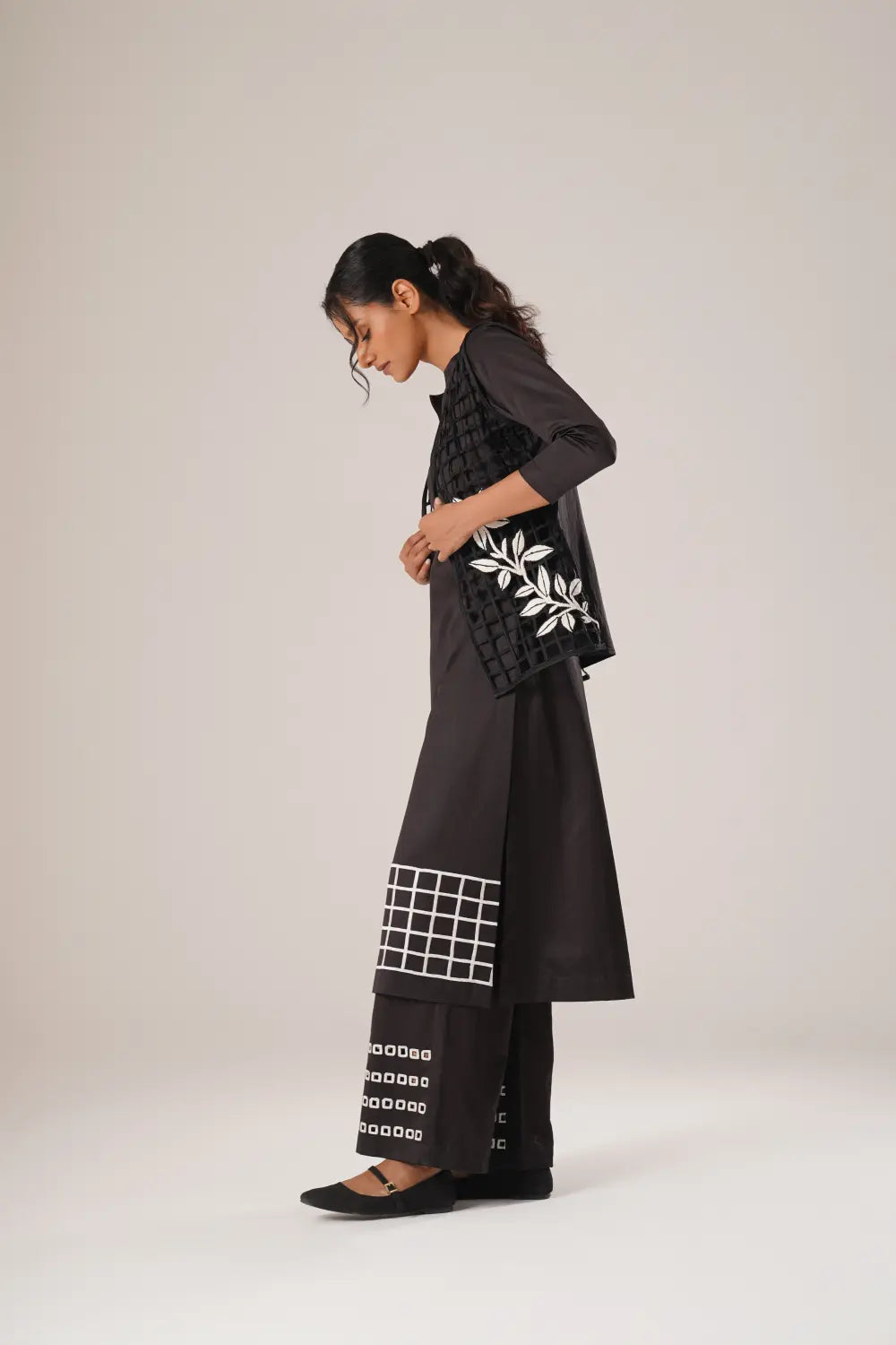 Grid Ground Kurta & Pixel Line Pants & Petal Grid Jacket