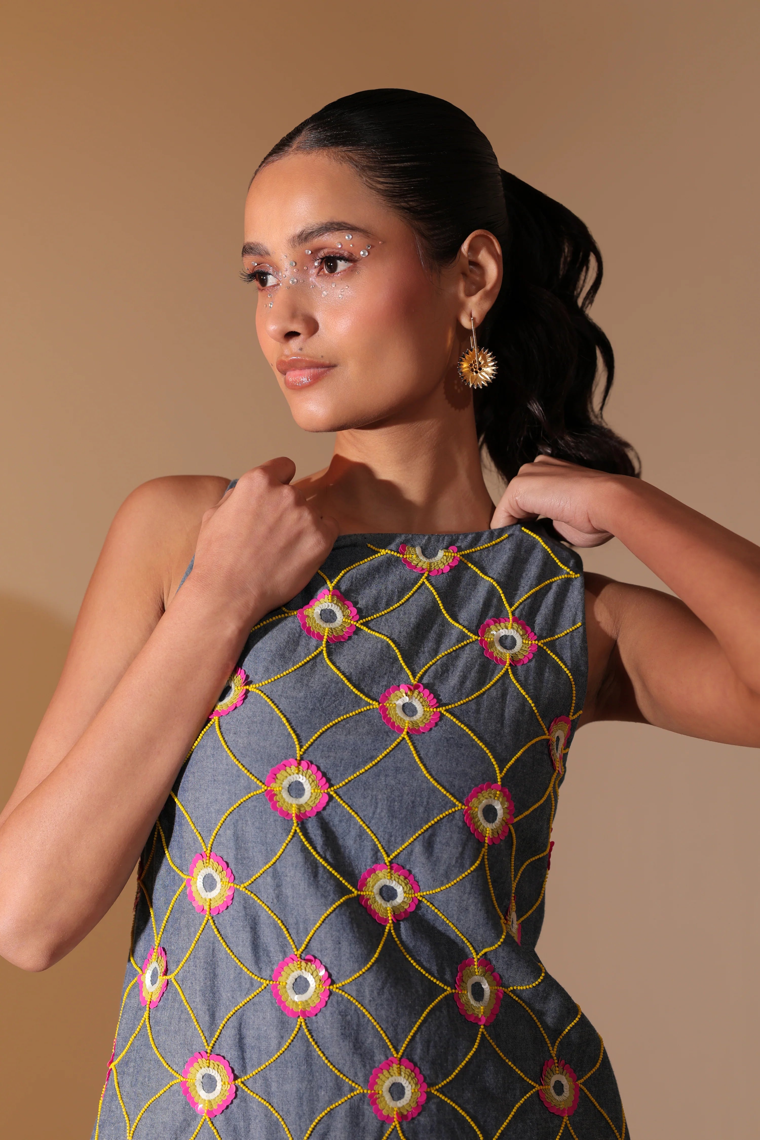 Daisy Lattice Shift Dress