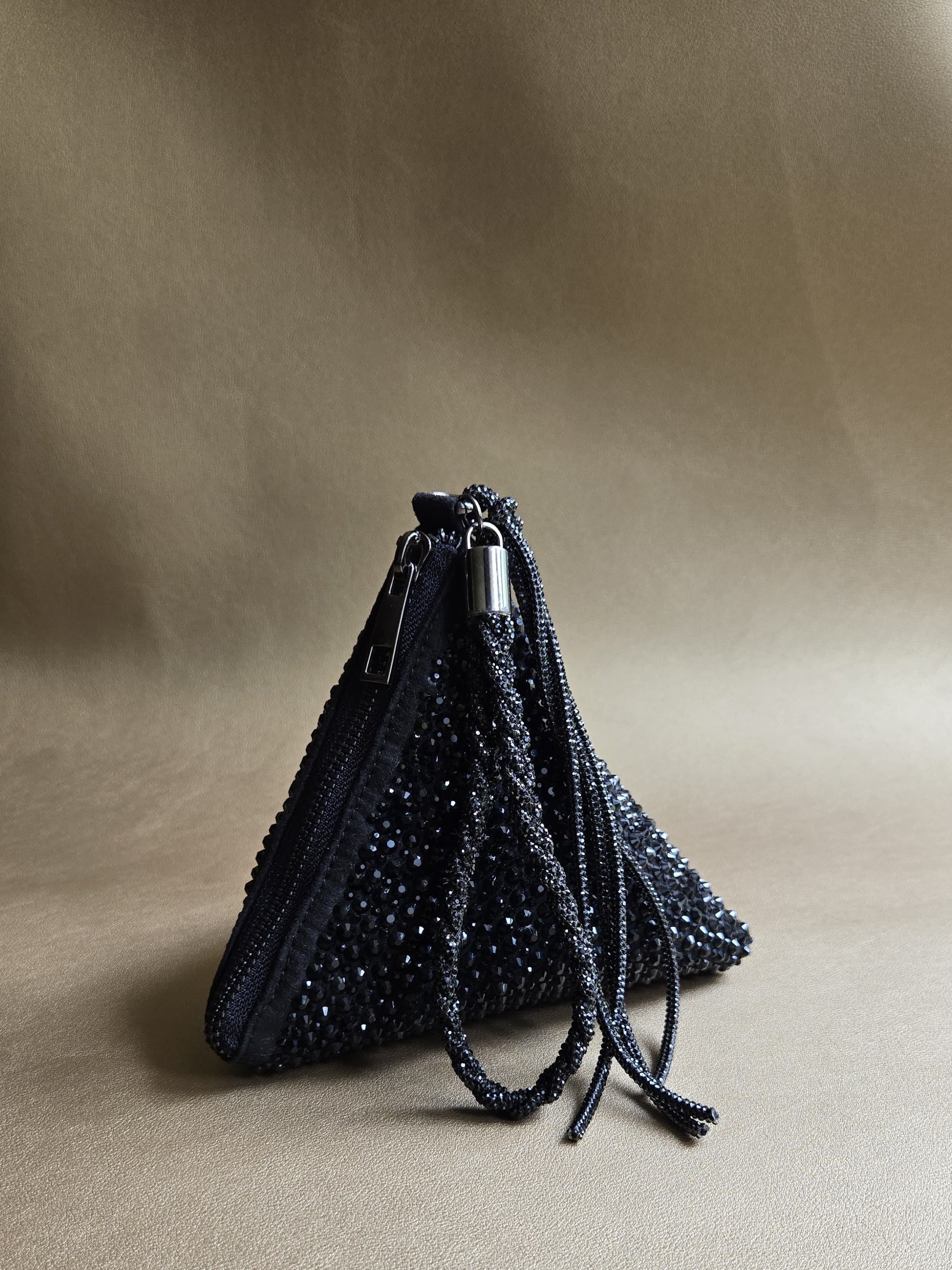 Black Delhi Wristlet