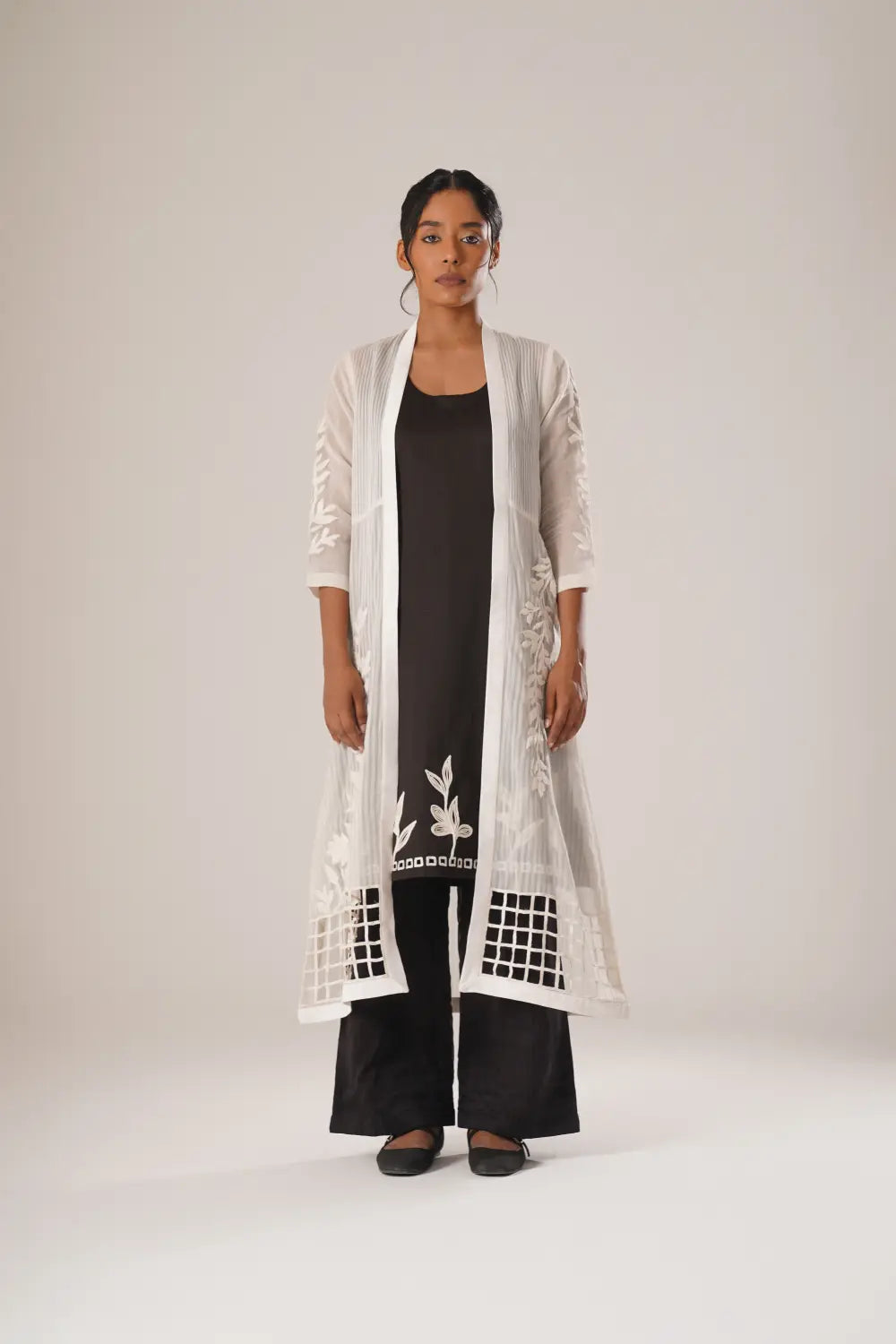 Noir Flora Kurta & Noir Trousers & Lattice Light Overlay
