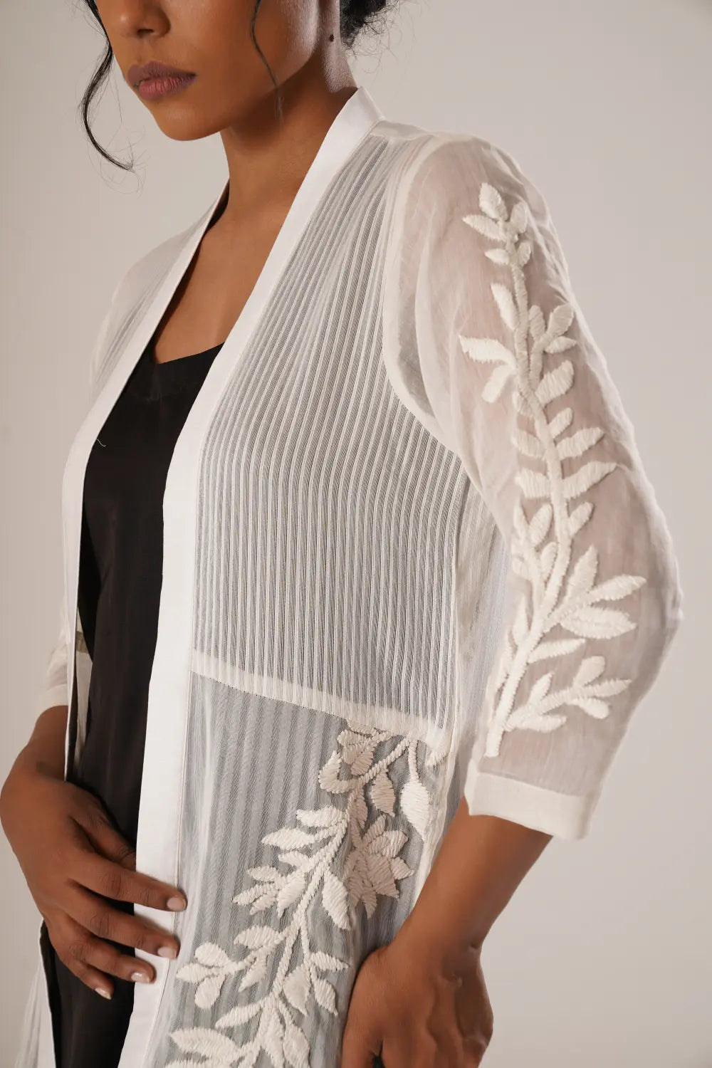 Noir Flora Kurta & Noir Trousers & Lattice Light Overlay