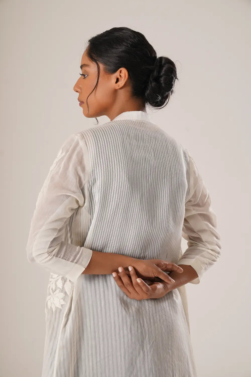 Noir Flora Kurta & Noir Trousers & Lattice Light Overlay