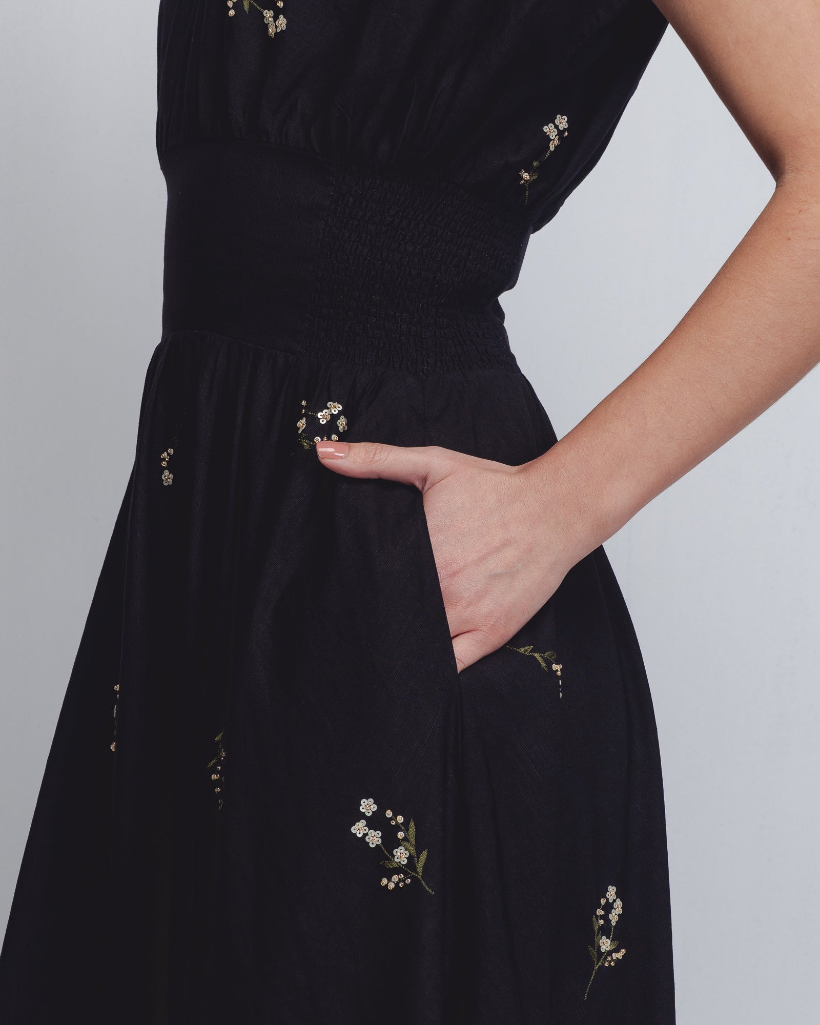 Sae Dress