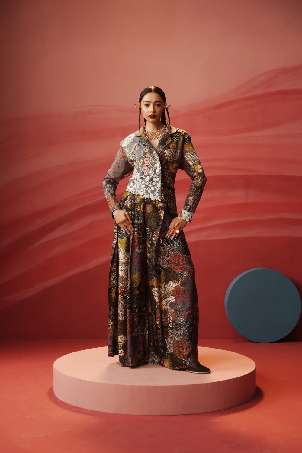 Cosmis Blazer & Printed Pants
