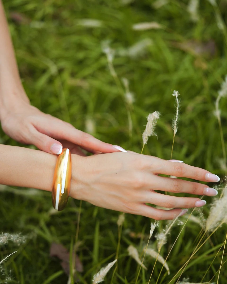 Circlet White Enamel Gold Bangle