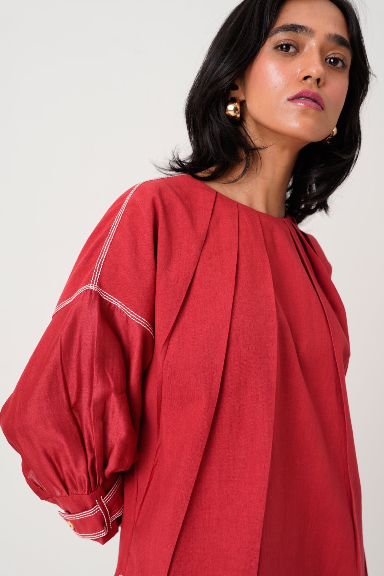Ariel & Eva Madder Pleated Top & Latte Bow Pant
