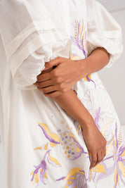 White Suvi Set Embroidered Tunic & Pants