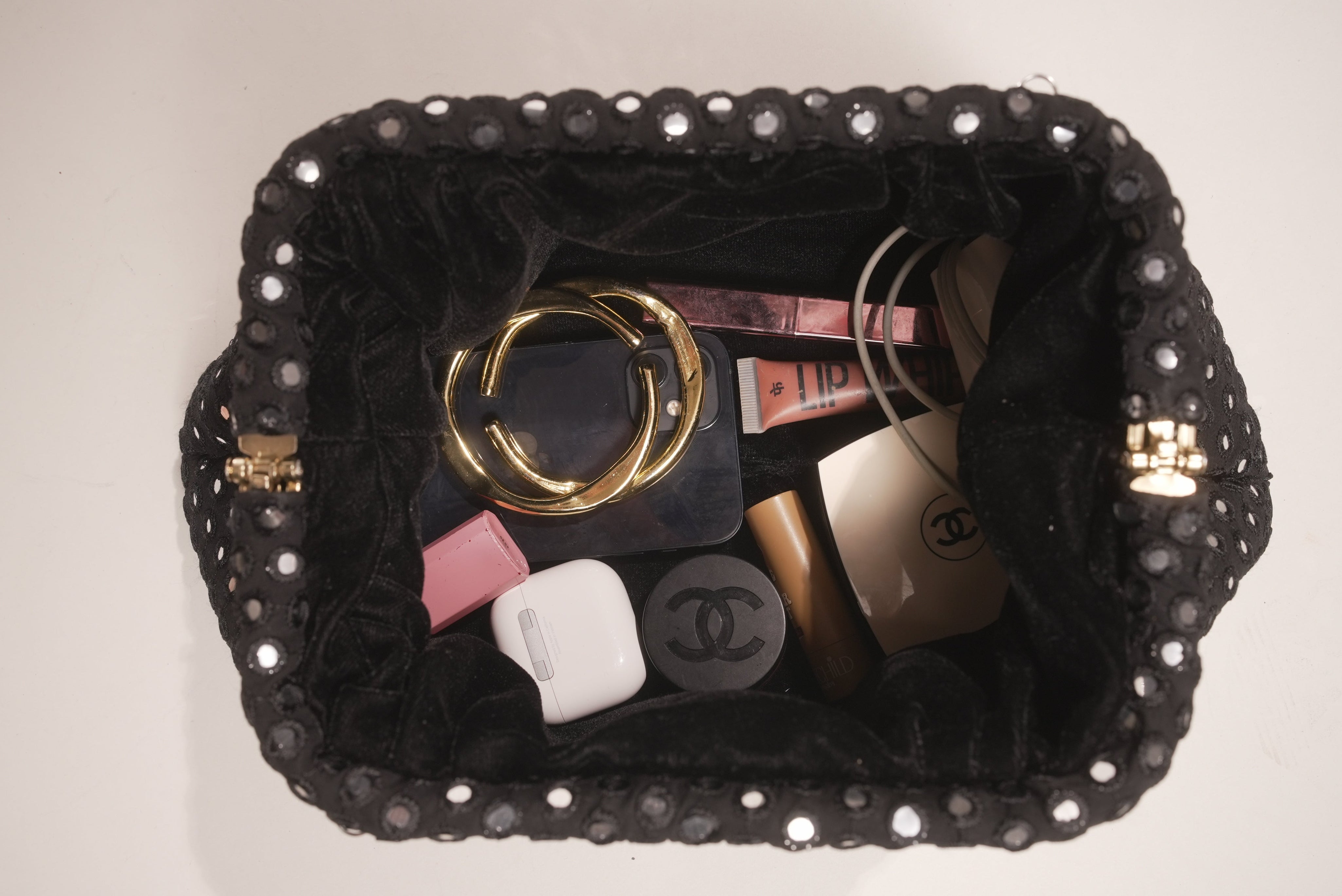 Katch Clutch & Slingbag