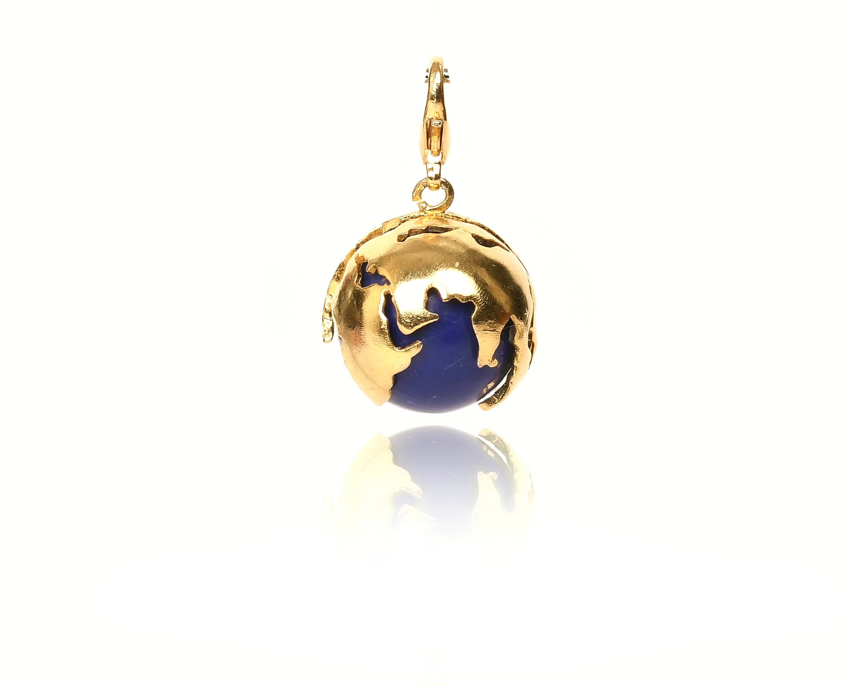 Tina Dutta in Heart Necklace