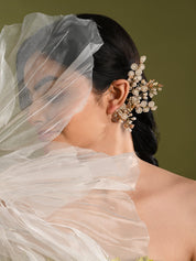 Gold Plated Beige Gold Earcuff For All Women