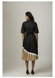 Crop Knotted Top With Colour Block Pleated Skirt