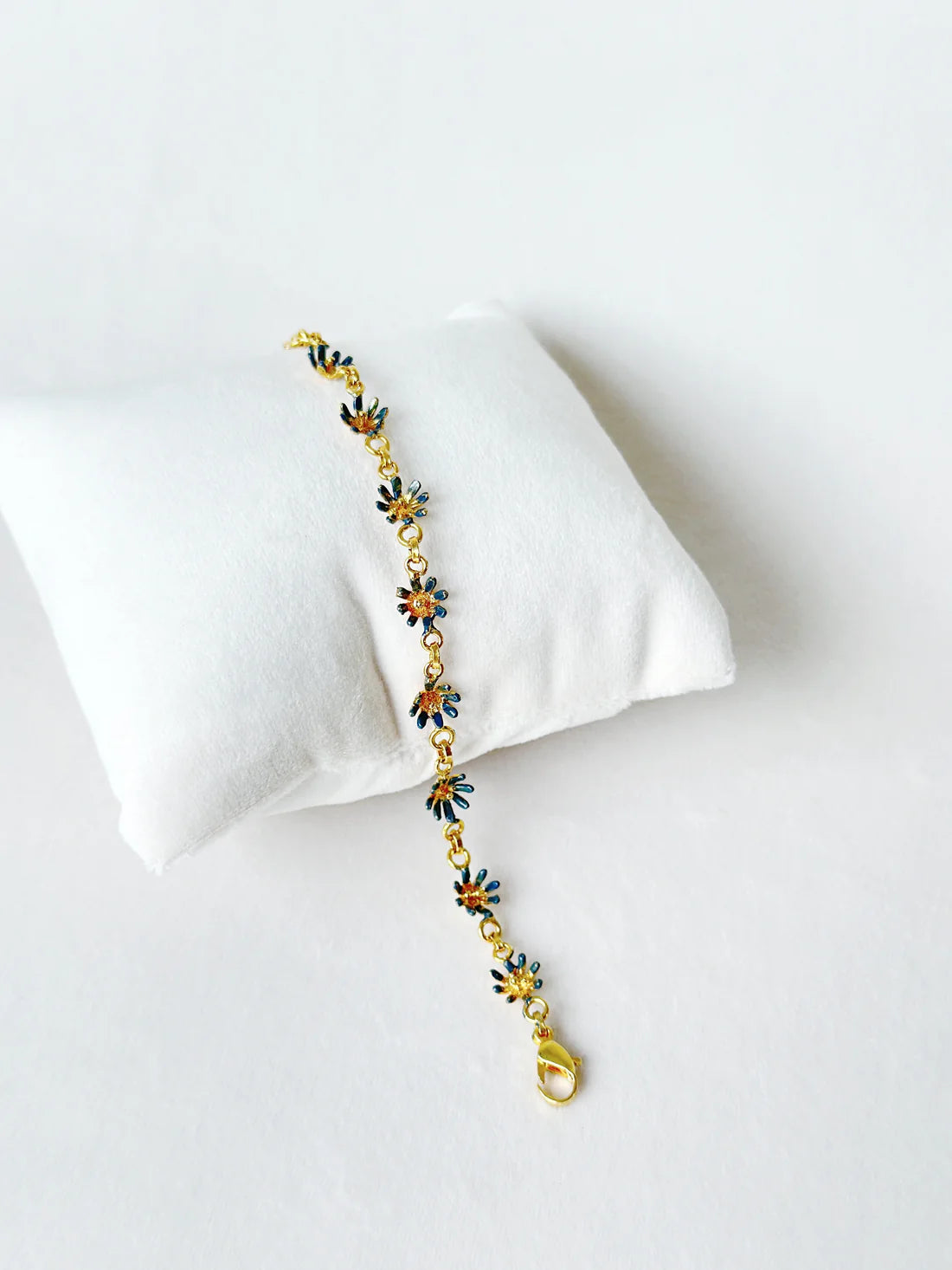 Floral String Bracelet Blue