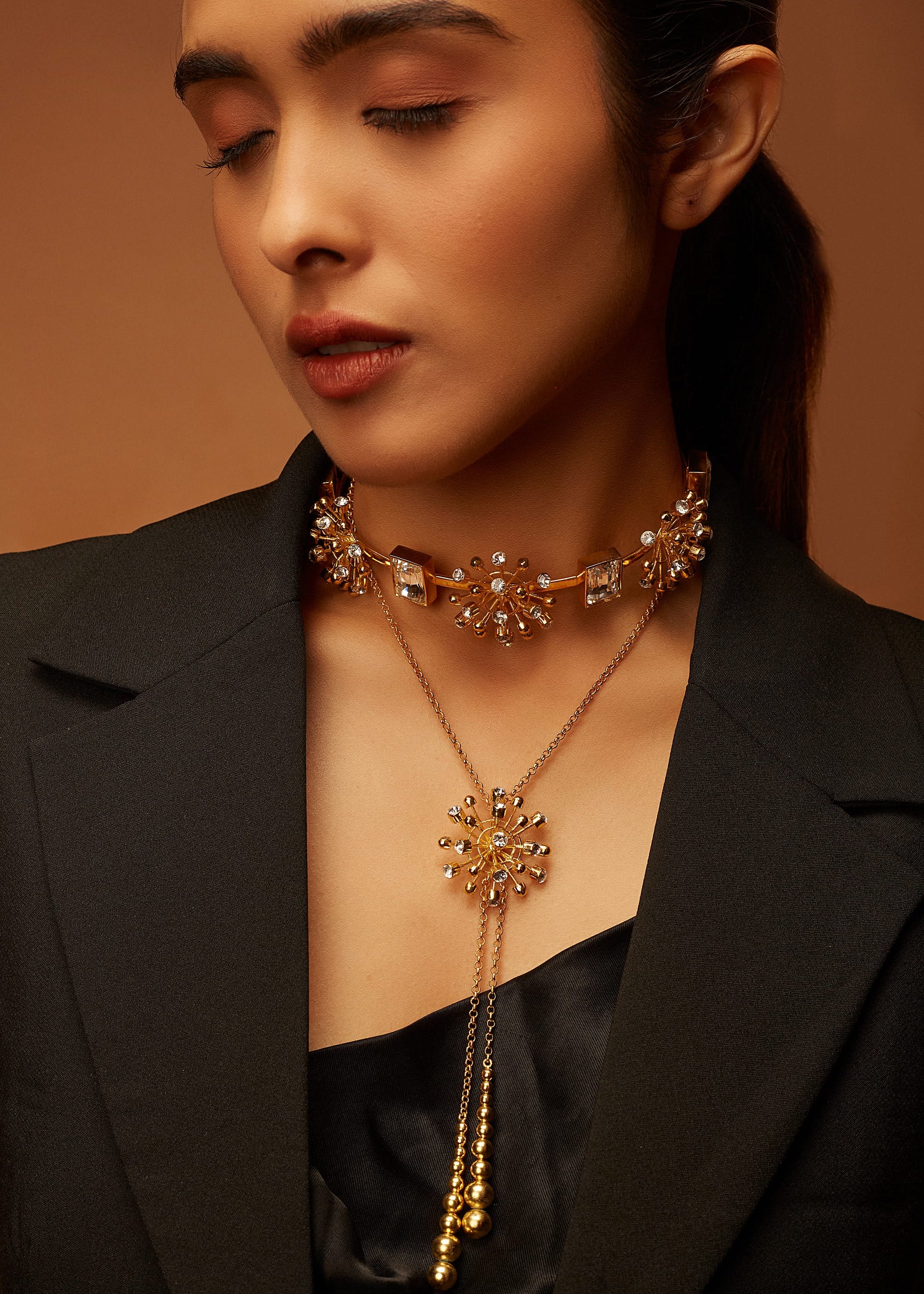 Flora_Droplet_Neckpiece_3_jpg.jpg