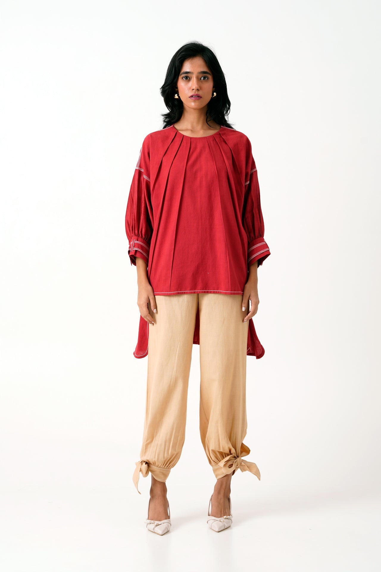 Ariel & Eva Madder Pleated Top & Latte Bow Pant