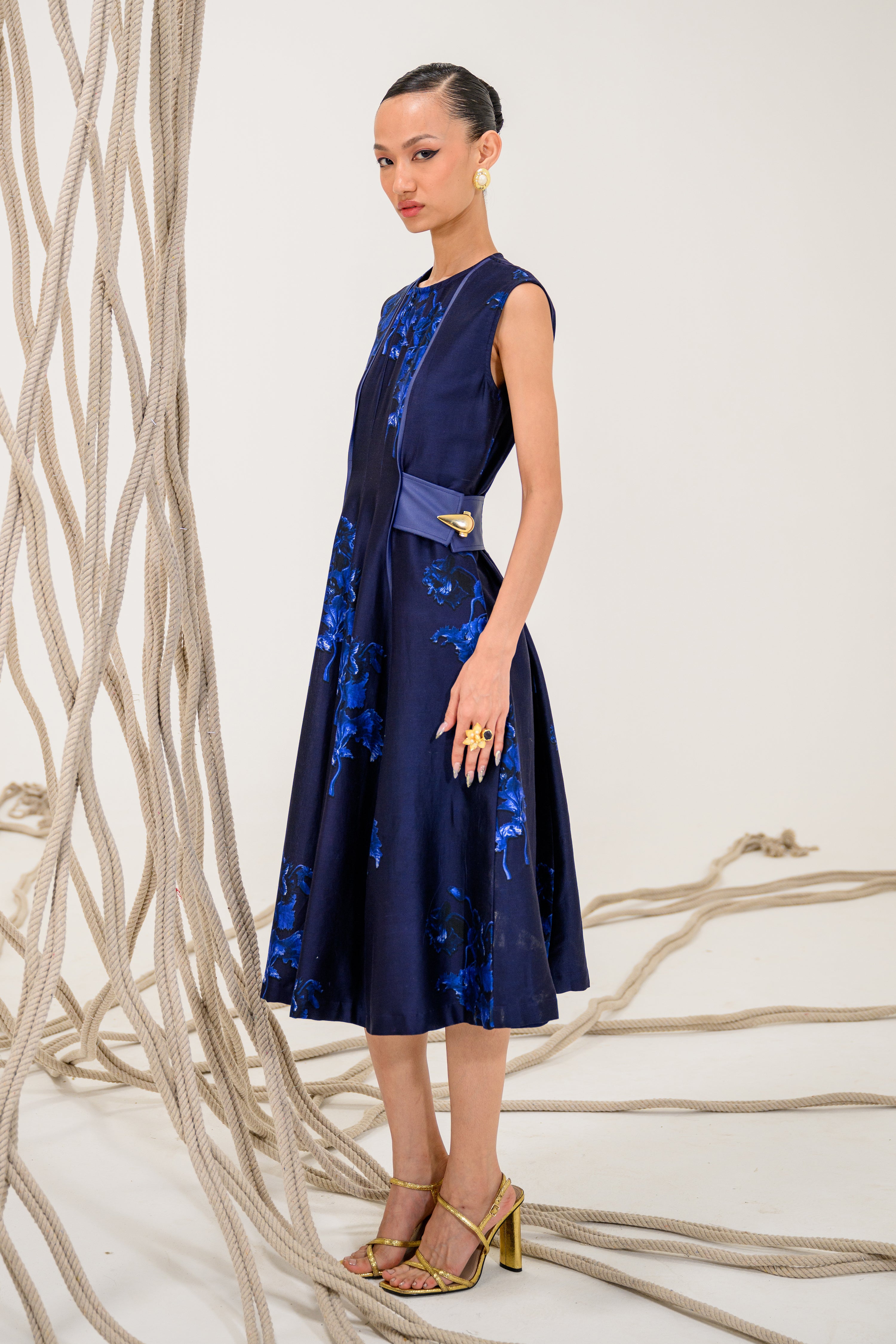 Niloufar Adjustable Midi Dress