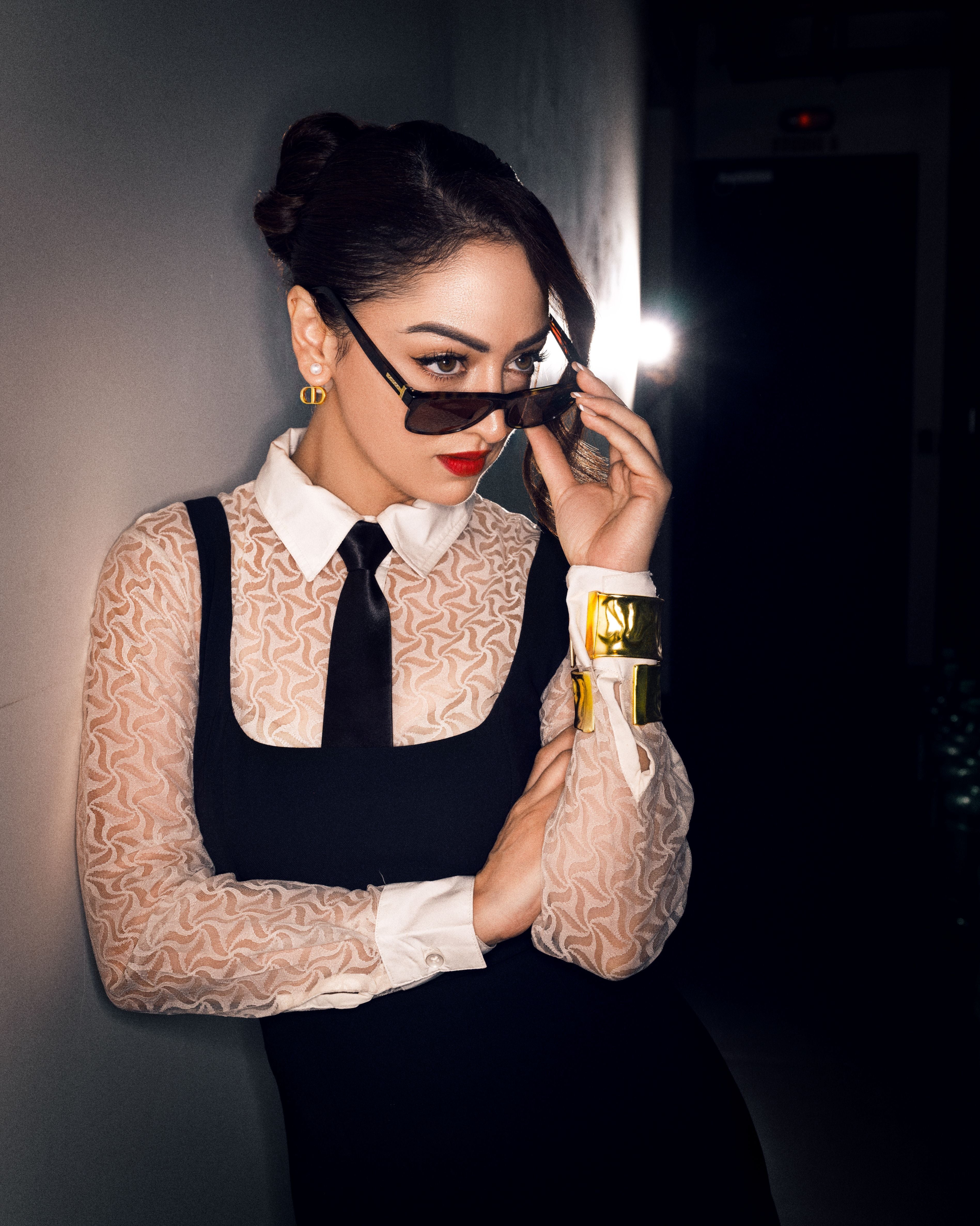 Sandeepa Dhar In BaalaJewel's Plain Statement Kada