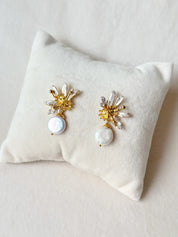 Flowerburst Pearl Drop Studs Snowy White