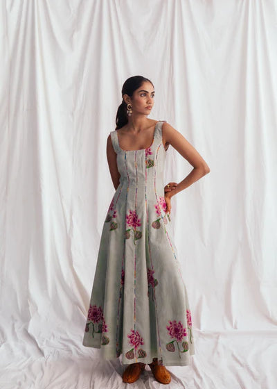 JODI_LOOKBOOK-1297_d4ca7389-bbfc-4d73-bfc0-45960d3fc240.webp