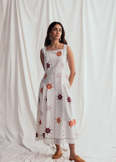 JODI_LOOKBOOK-1852.webp
