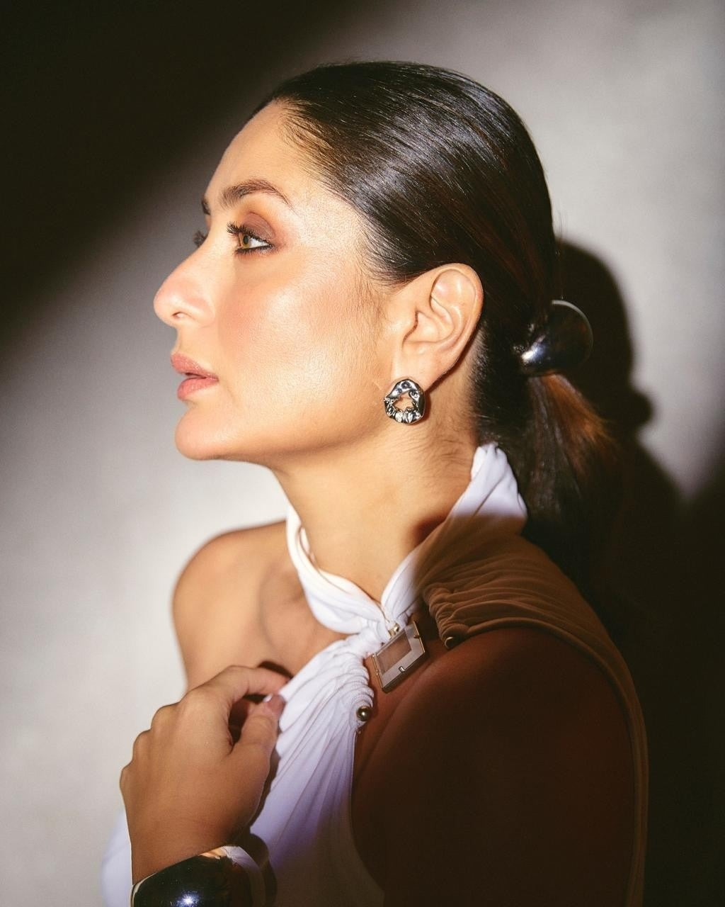 KareenaKapoorinthePebbleMoltenstuds.jpg