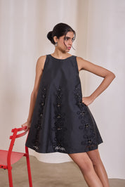 Noir Art Cut Shift Dress