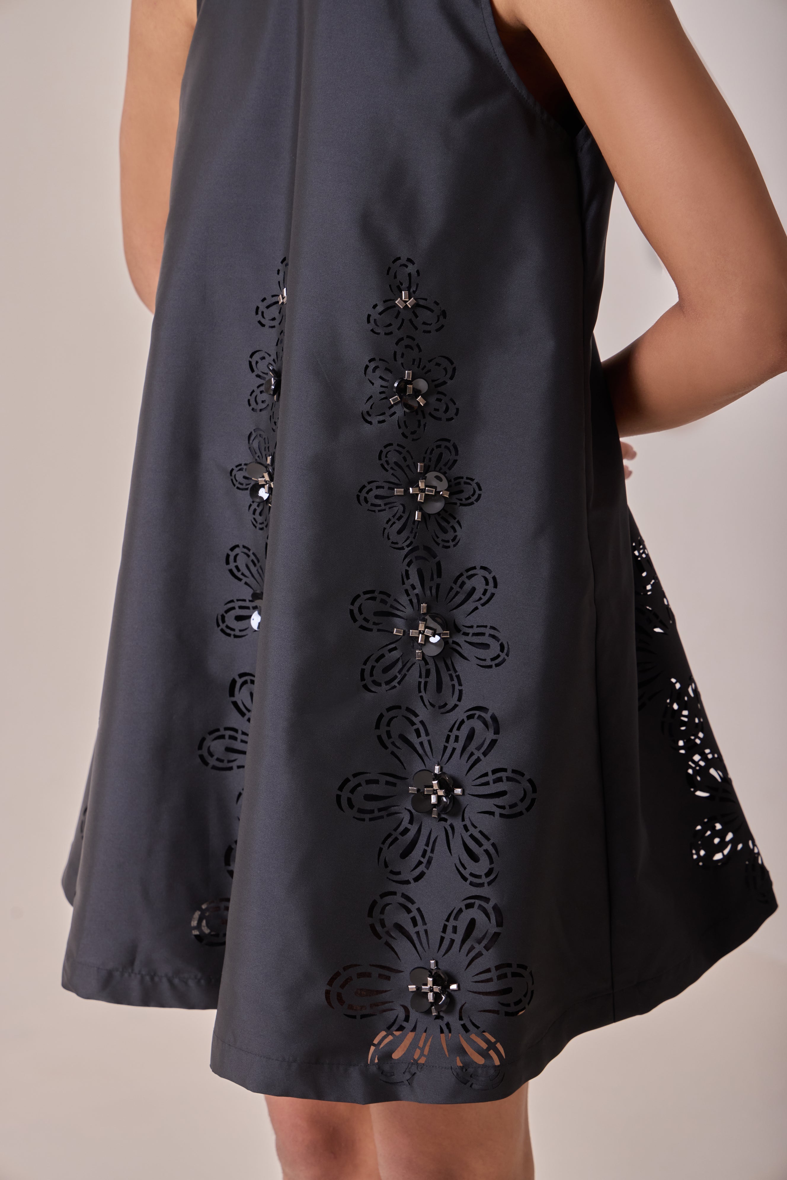 Noir Art Cut Shift Dress