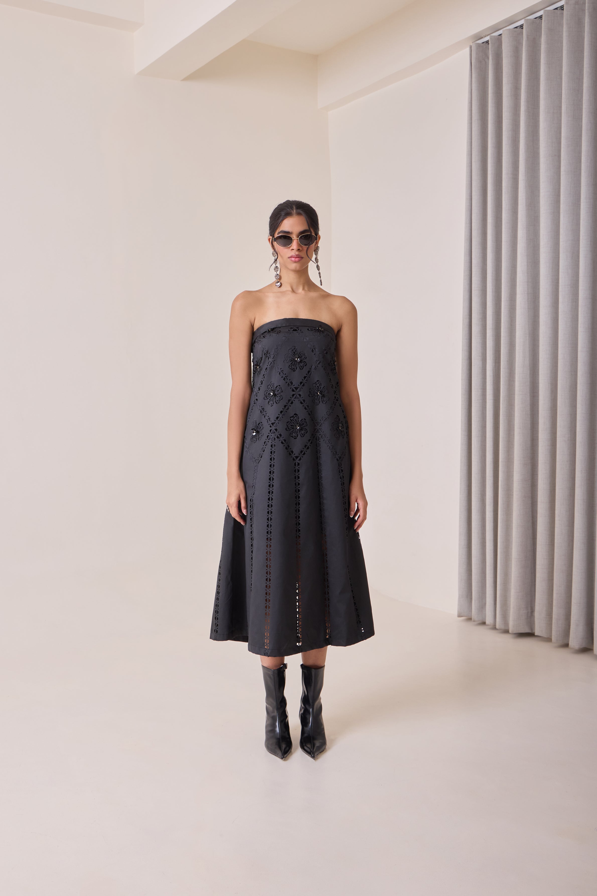 Noir Art Cut Tube Dress