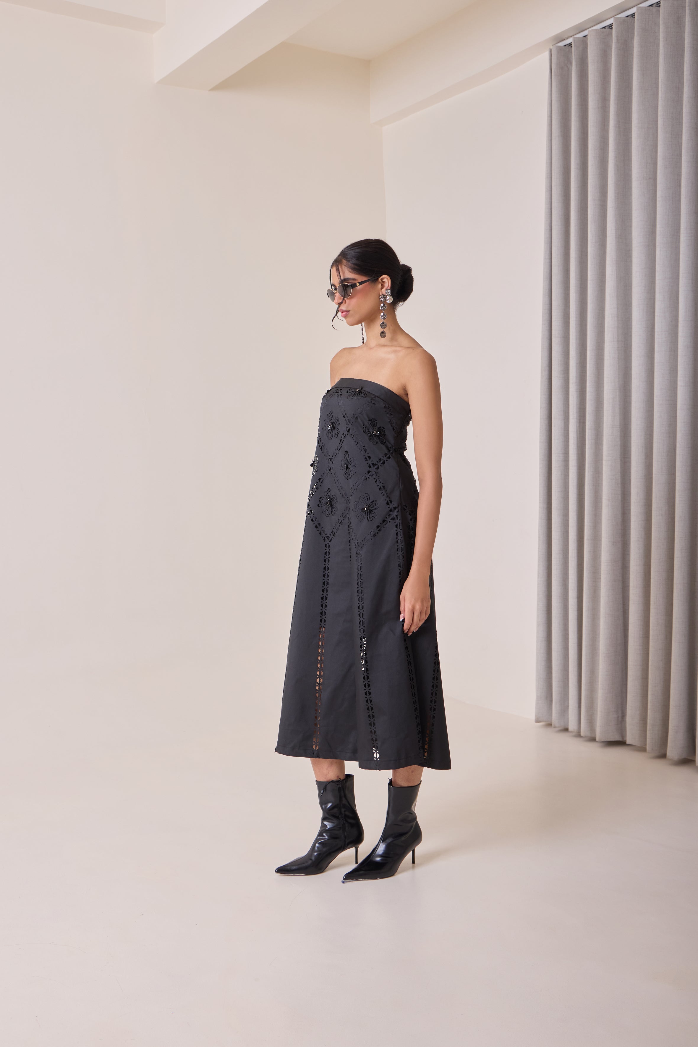Noir Art Cut Tube Dress