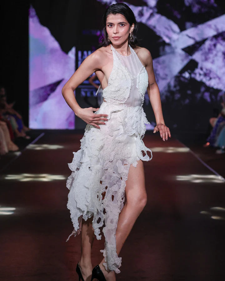 RLFW3868_720x_0ee4872a-b0c2-41a5-9a5e-cb57c5c497d6.webp