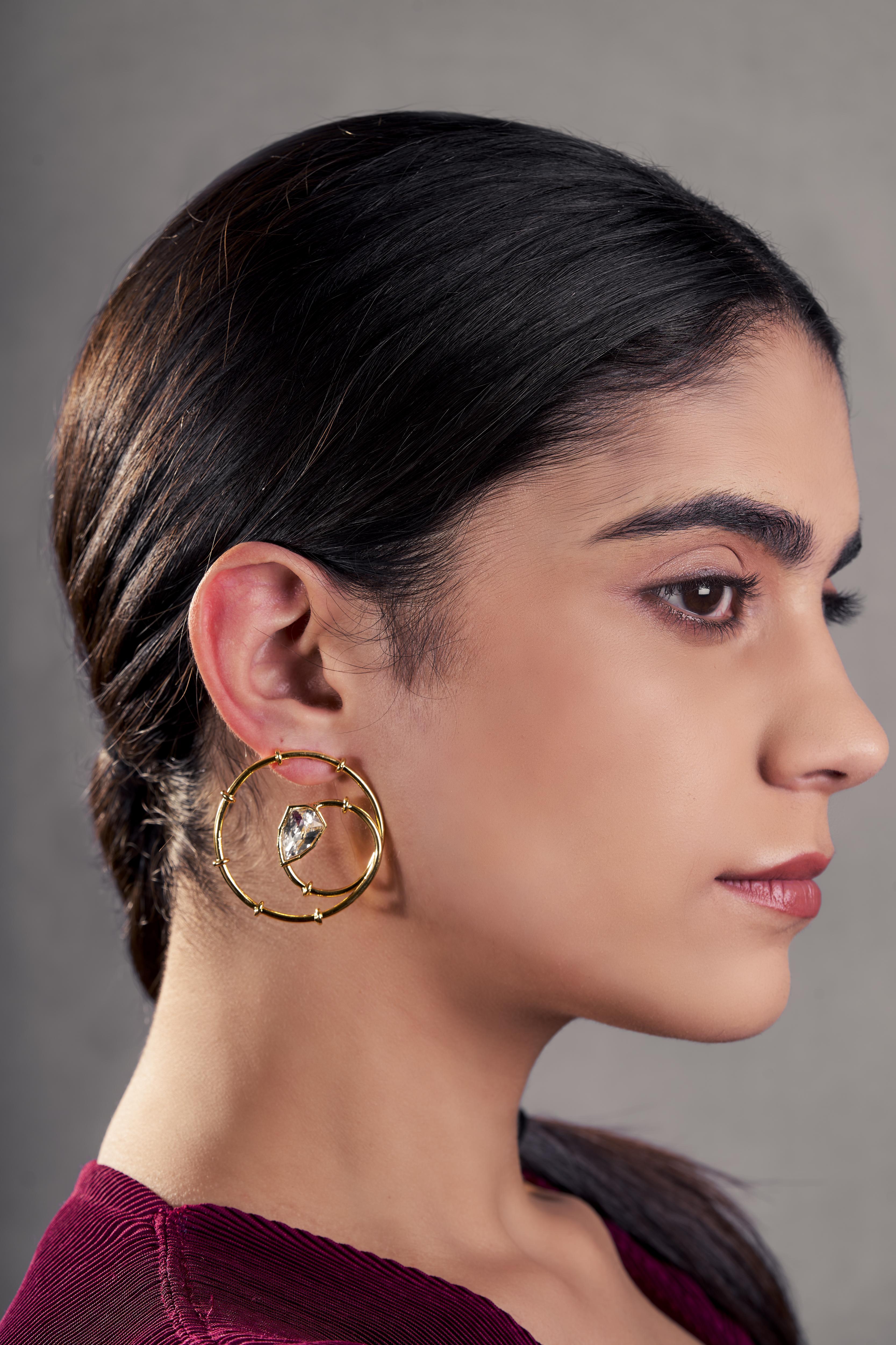 Round Flow Stud Earrings - Black Crystals