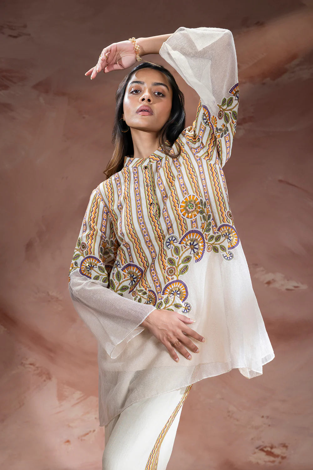 Nooma Embellished Kurta And Pants